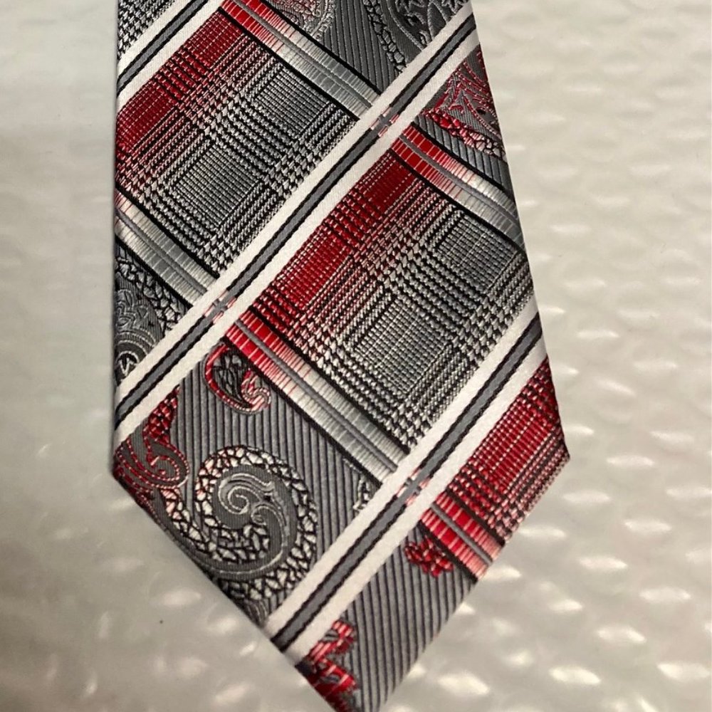 Twenty Dollar Tie, Hand Made, 100% Silk, 3.25x65,Bk/Rd/Gy